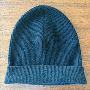 Aritzia Auxiliary Cashmere Rib Beanie